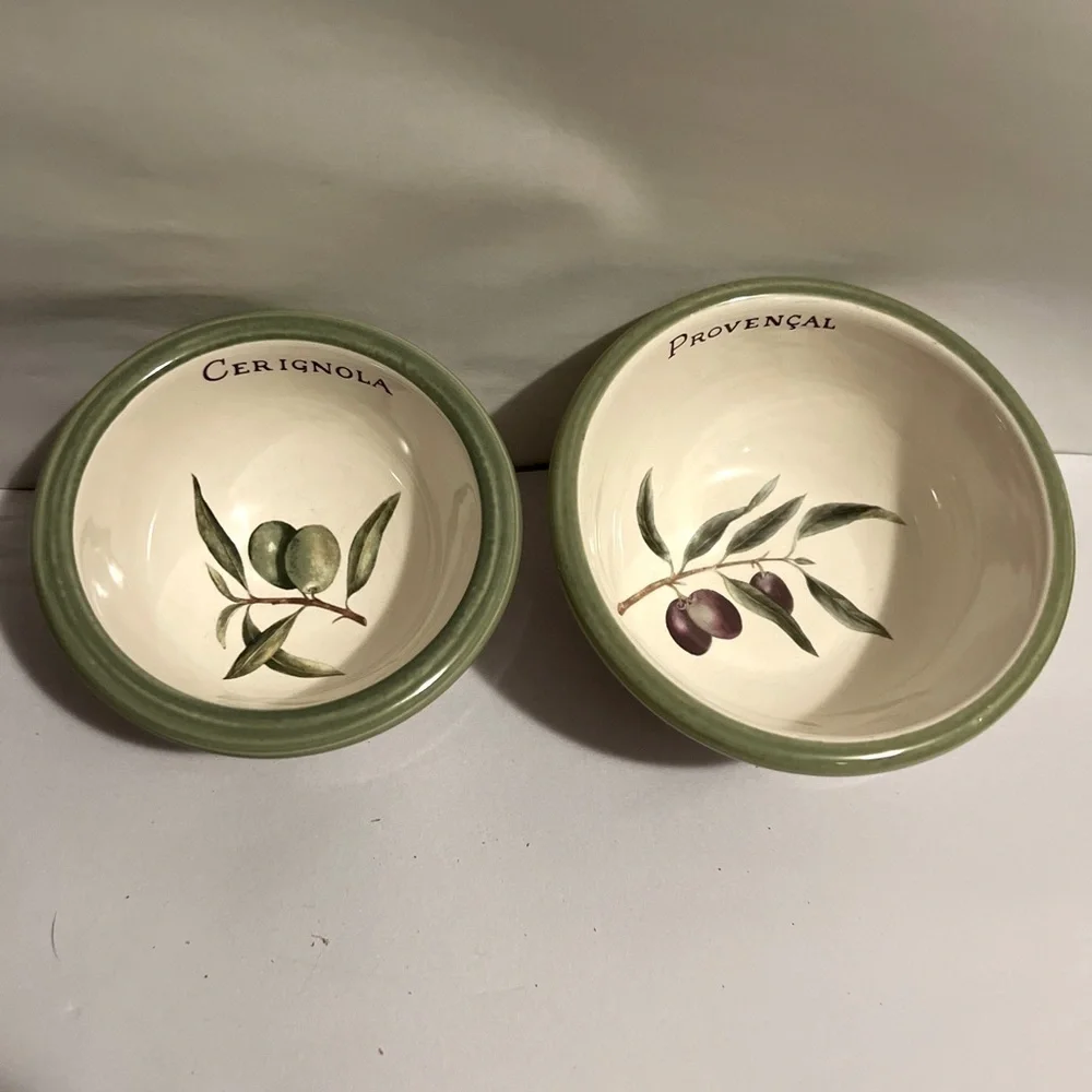 Set Of 2 Williams Sonoma Nesting Mixing Bowls Olive Grove Portugal 4’ & 4 1/2’